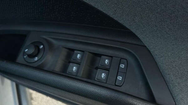 Used Skoda Enyaq 2025 for sale - 75982557: Photo 26