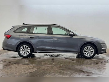 Used Skoda Octavia 2024 for sale - 76273872: Photo 4
