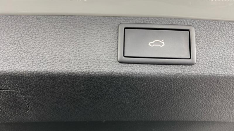 Used Skoda Karoq 2021 for sale - 76797144: Photo 32