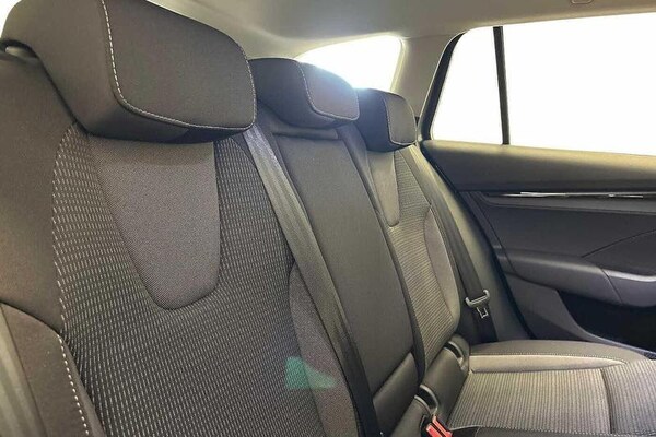 Used Skoda Octavia 2024 for sale - 76222601: Photo 9