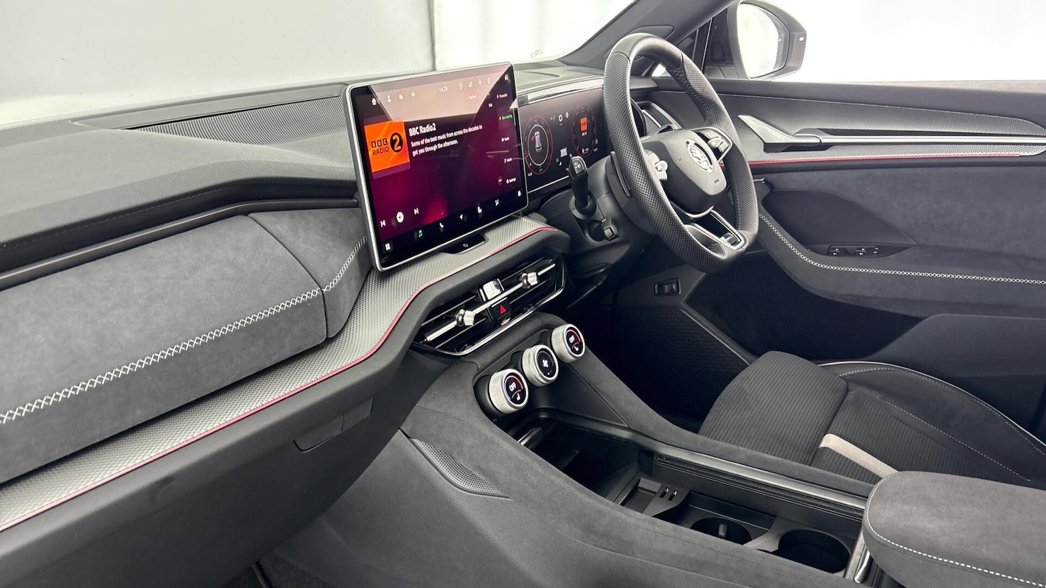 Used Skoda Kodiaq 2025 for sale - 77505004: Photo 2