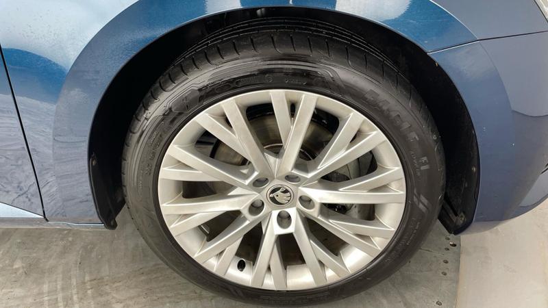 Used Skoda Superb 2023 for sale - 76391363: Photo 5