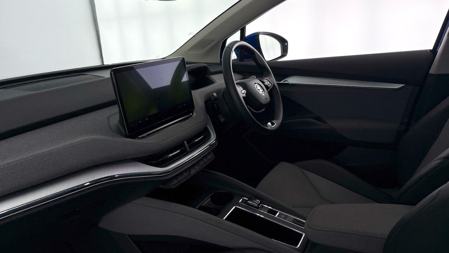 Used Skoda Enyaq 2024 for sale - 77602839: Photo 2