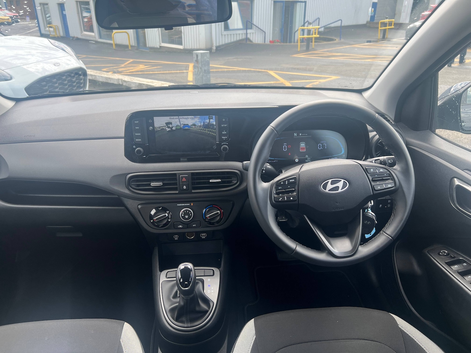 Used Hyundai i10 2024 for sale - 76492350: Photo 14