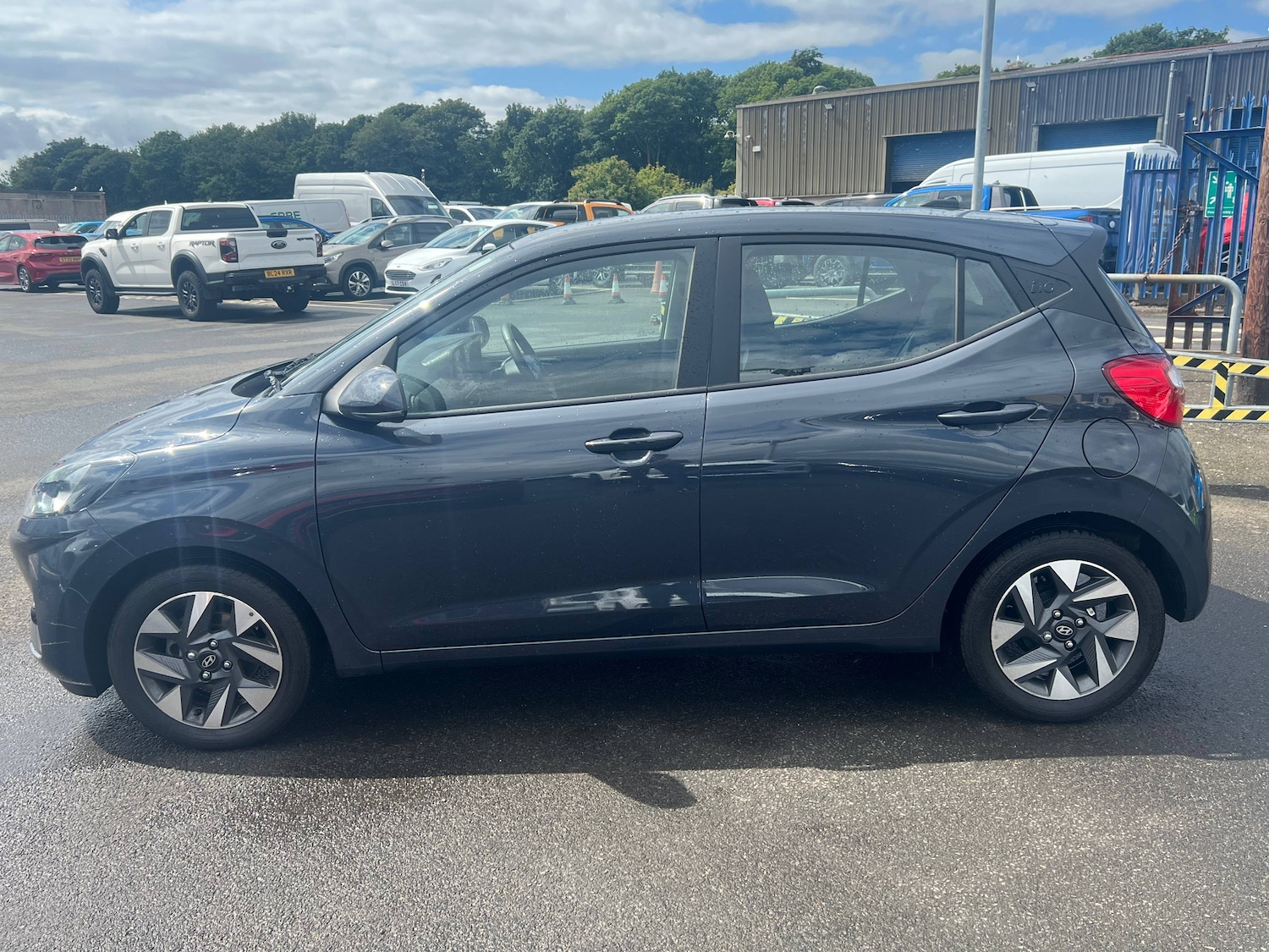 Used Hyundai i10 2024 for sale - 76492350: Photo 7