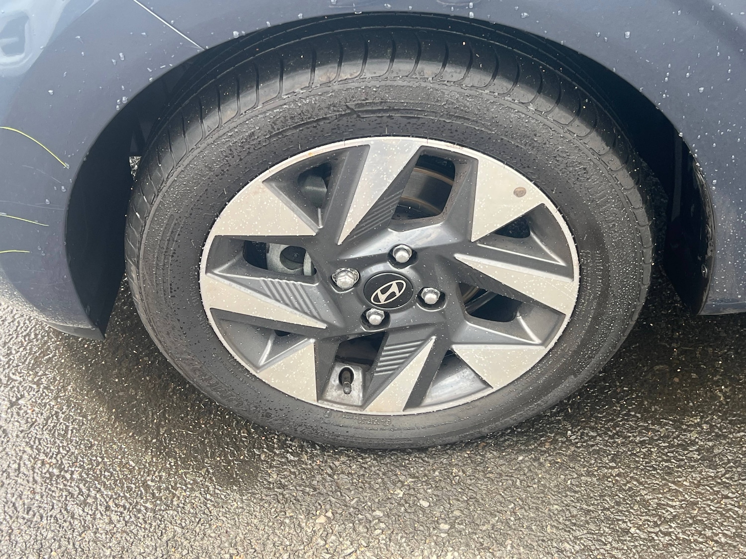 Used Hyundai i10 2024 for sale - 76492350: Photo 9