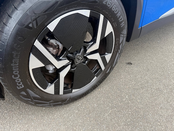 Used Peugeot 2008 2023 for sale - 75542232: Photo 23
