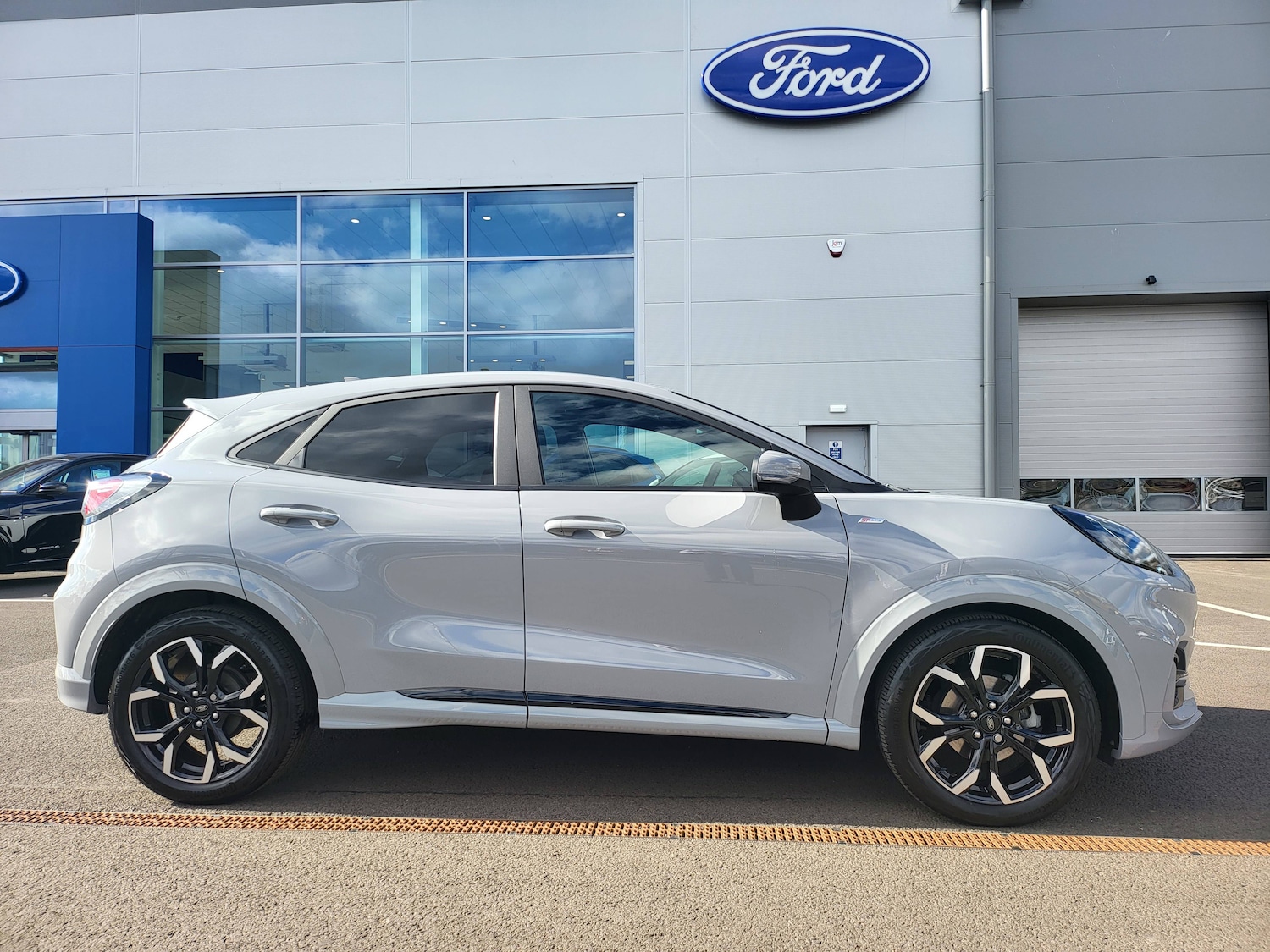 Used Ford Puma 2023 for sale - 76047721: Photo 2