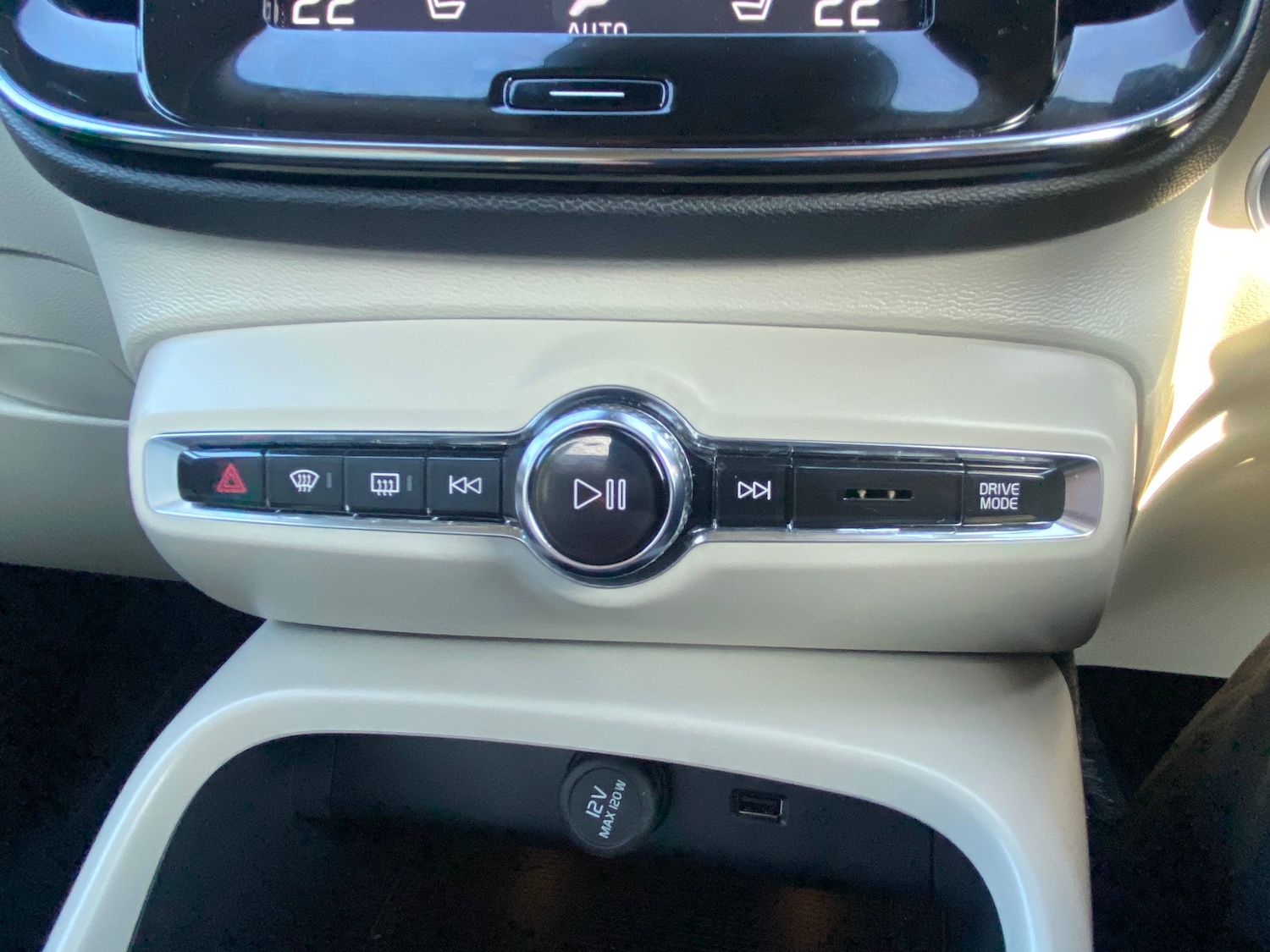 Used Volvo XC40 2021 for sale - 77967737: Photo 21