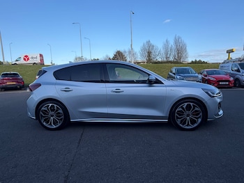 Used Ford Focus 2023 for sale - 78013008: Photo