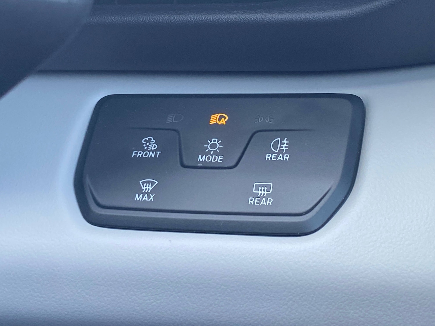 Used Ford Explorer 2024 for sale - 74939614: Photo 31