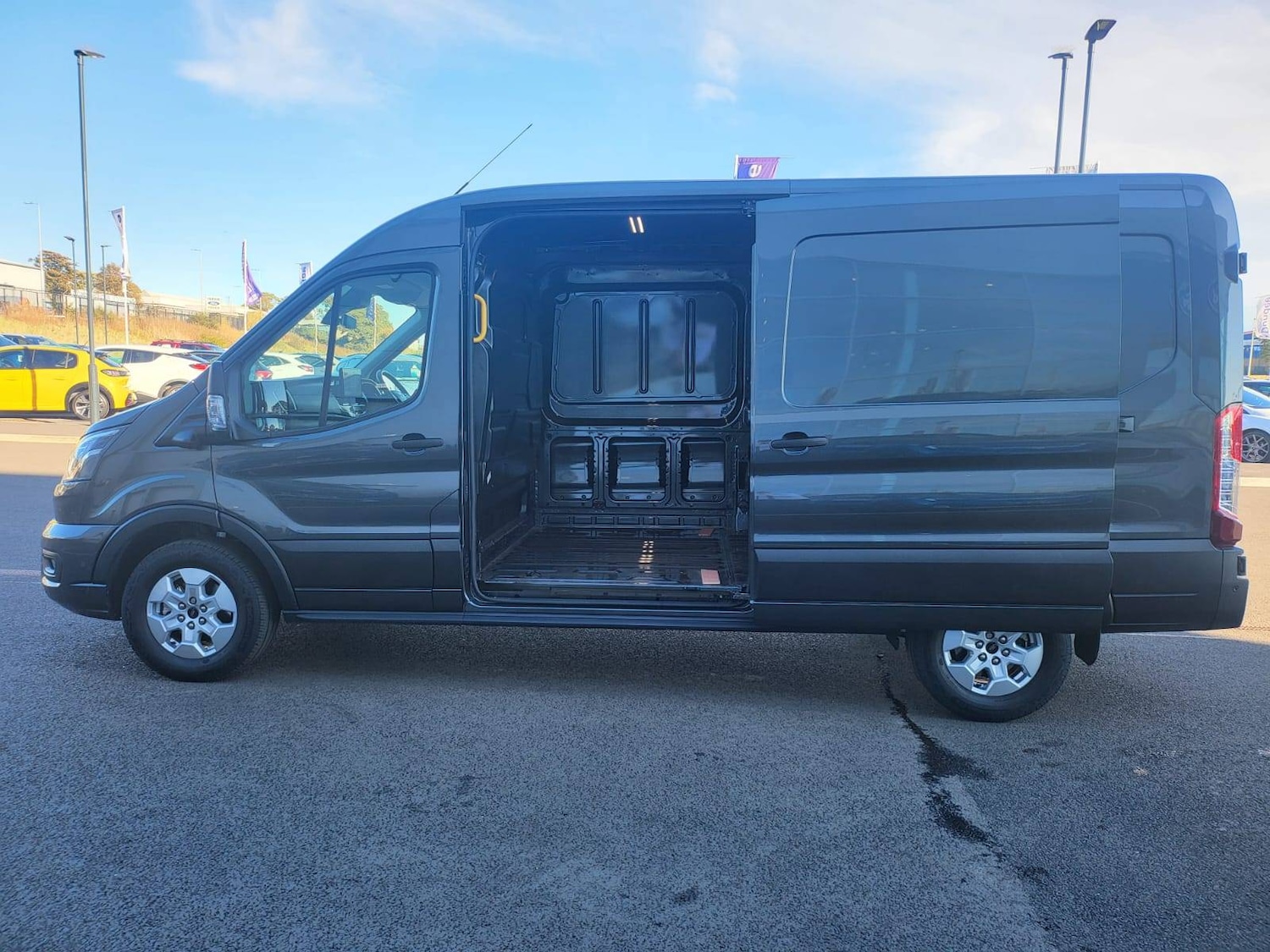 Used Ford Transit 2025 for sale - 76331024: Photo 12