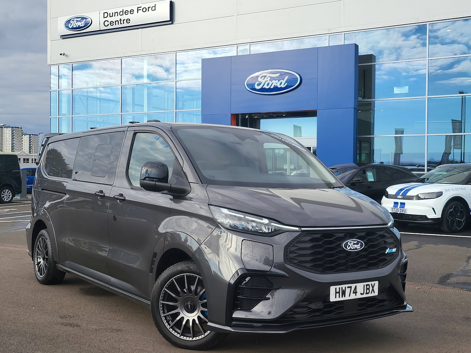 Used Ford Transit Custom 2024 for sale - 76056398: Photo 1