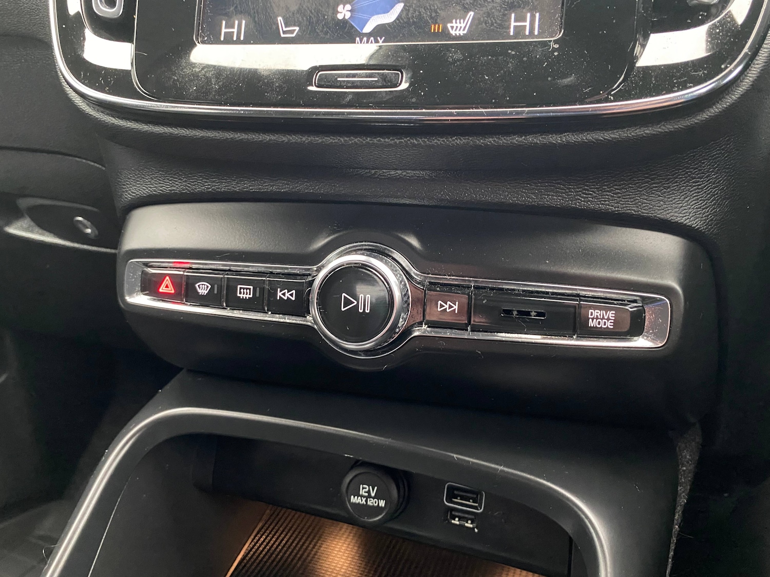 Used Volvo XC40 2020 for sale - 76616849: Photo 21