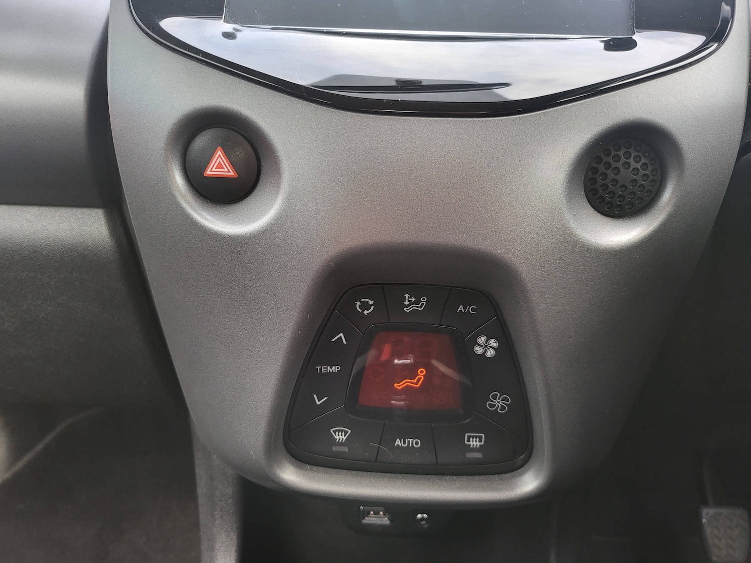 Used Toyota AYGO 2019 for sale - 76220394: Photo 20