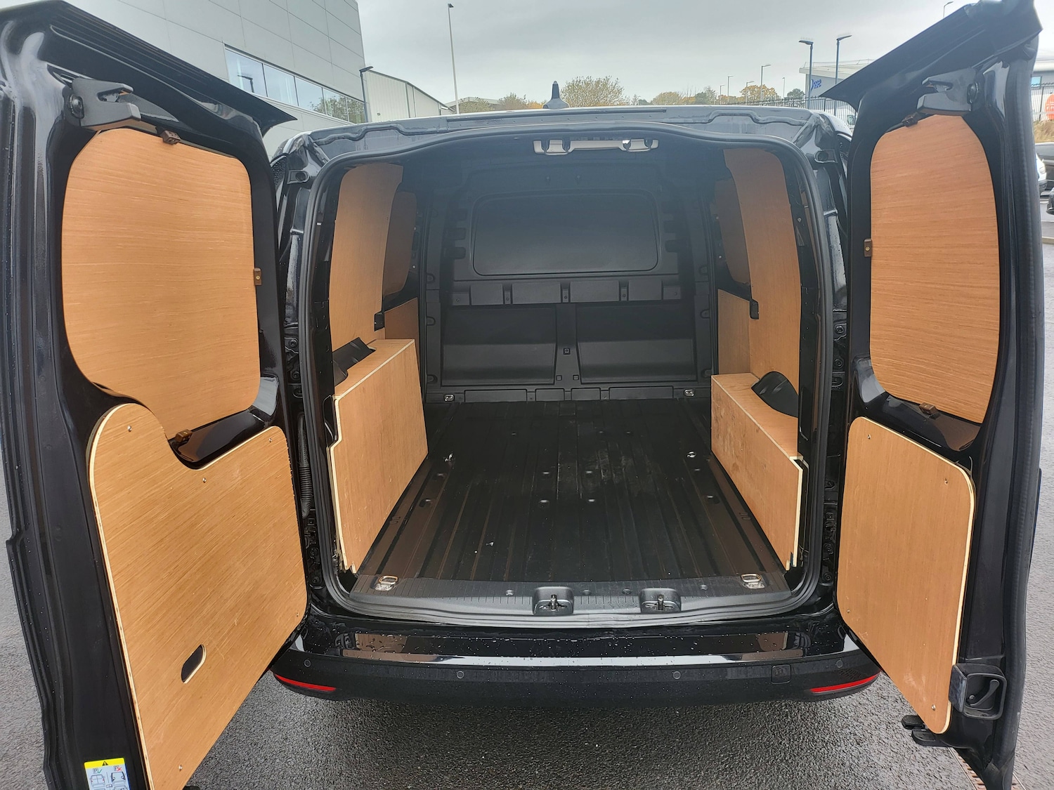 Used Ford Transit Connect 2025 for sale - 76478132: Photo 12