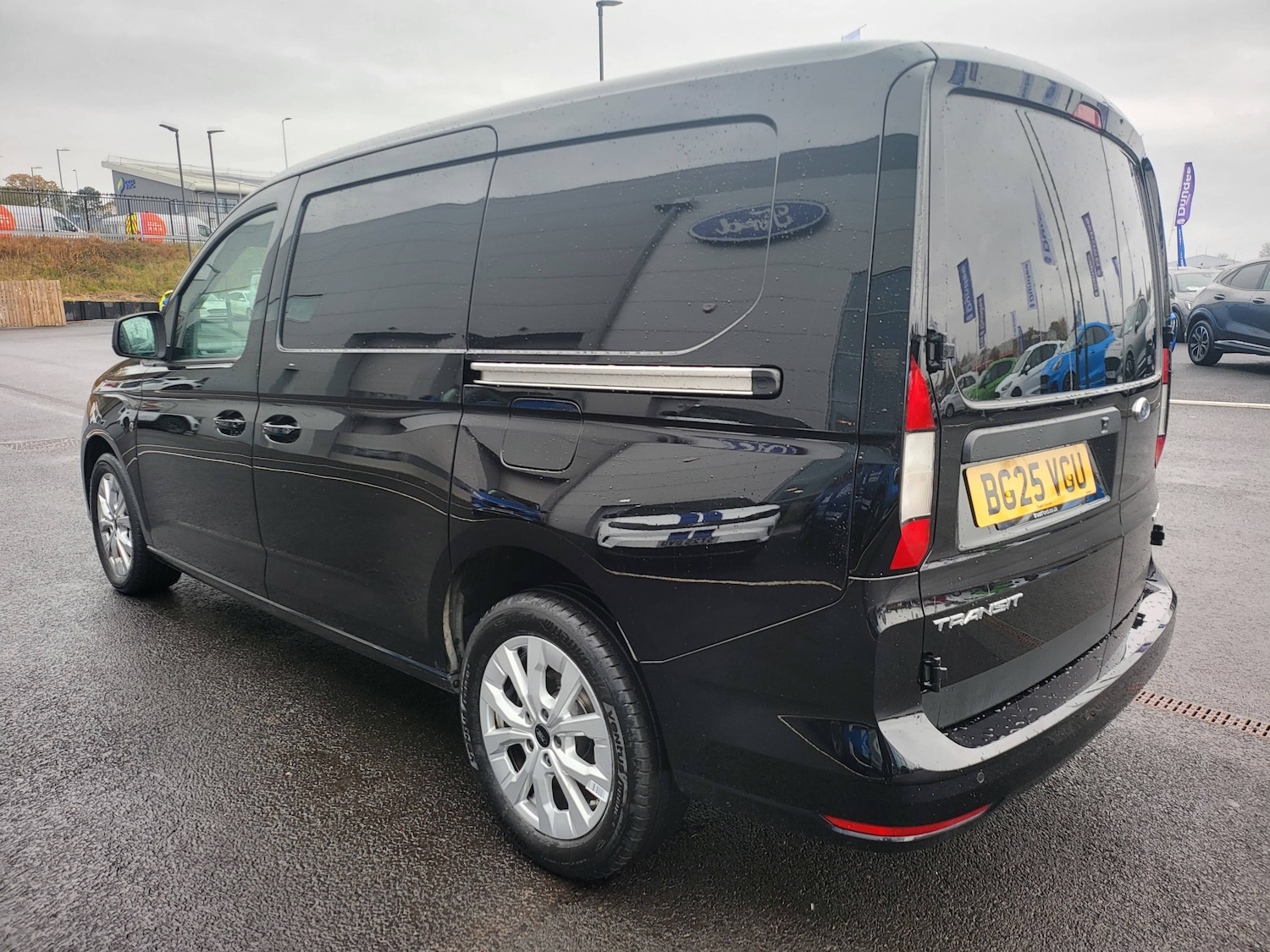 Used Ford Transit Connect 2025 for sale - 76478132: Photo 2