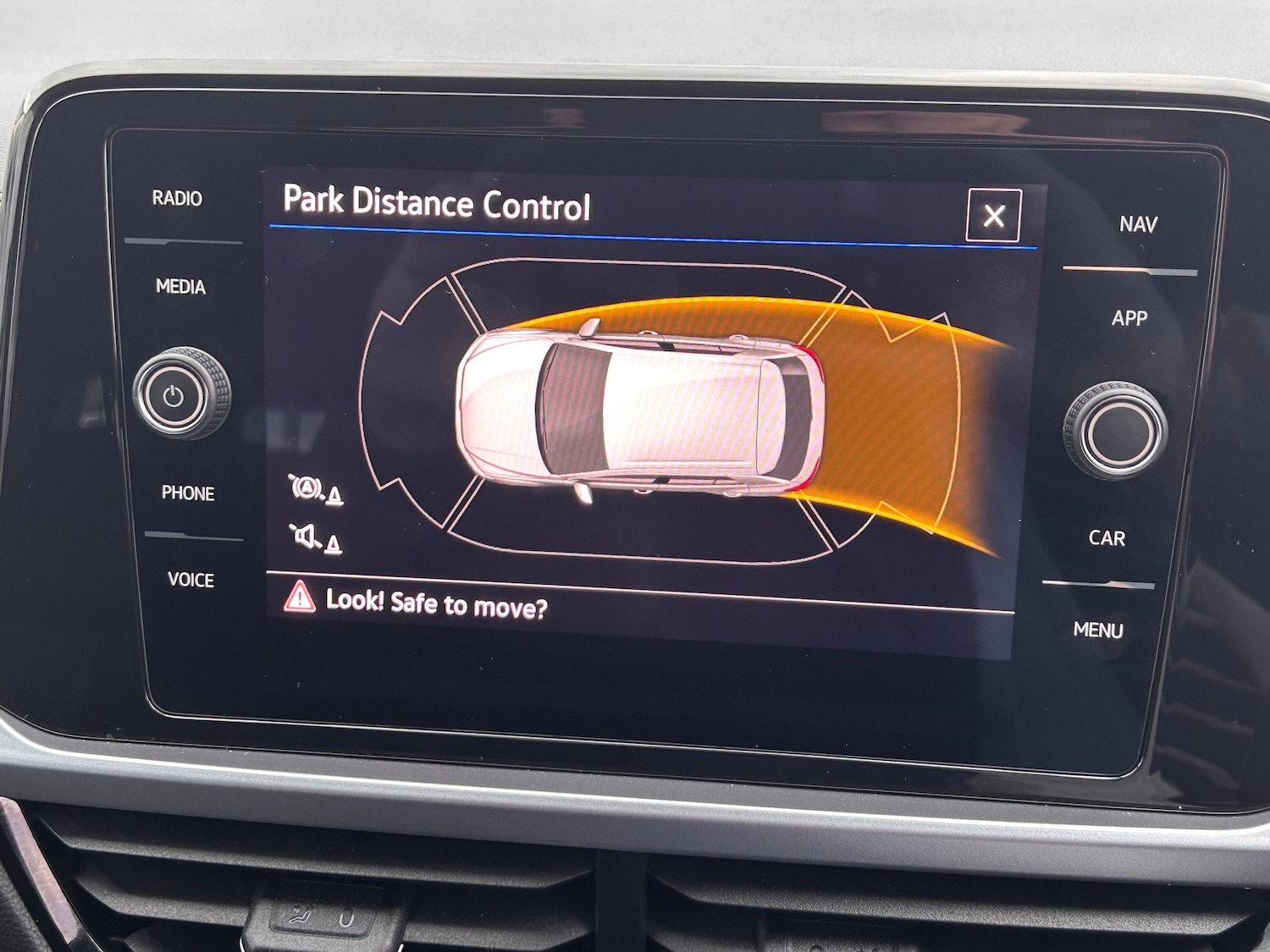 Used Volkswagen T-Roc 2023 for sale - 76589141: Photo 16