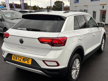 Used Volkswagen T-Roc 2023 for sale - 76589141: Photo