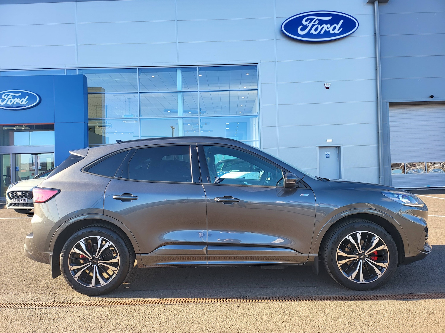 Used Ford Kuga 2022 for sale - 76383310: Photo 2