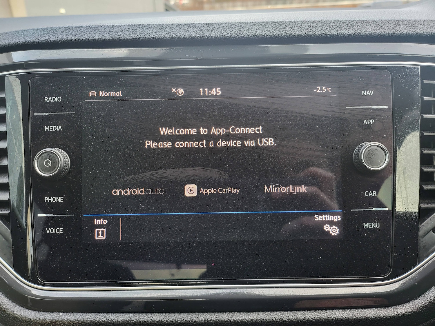 Used Volkswagen T-Roc 2018 for sale - 77421301: Photo 32