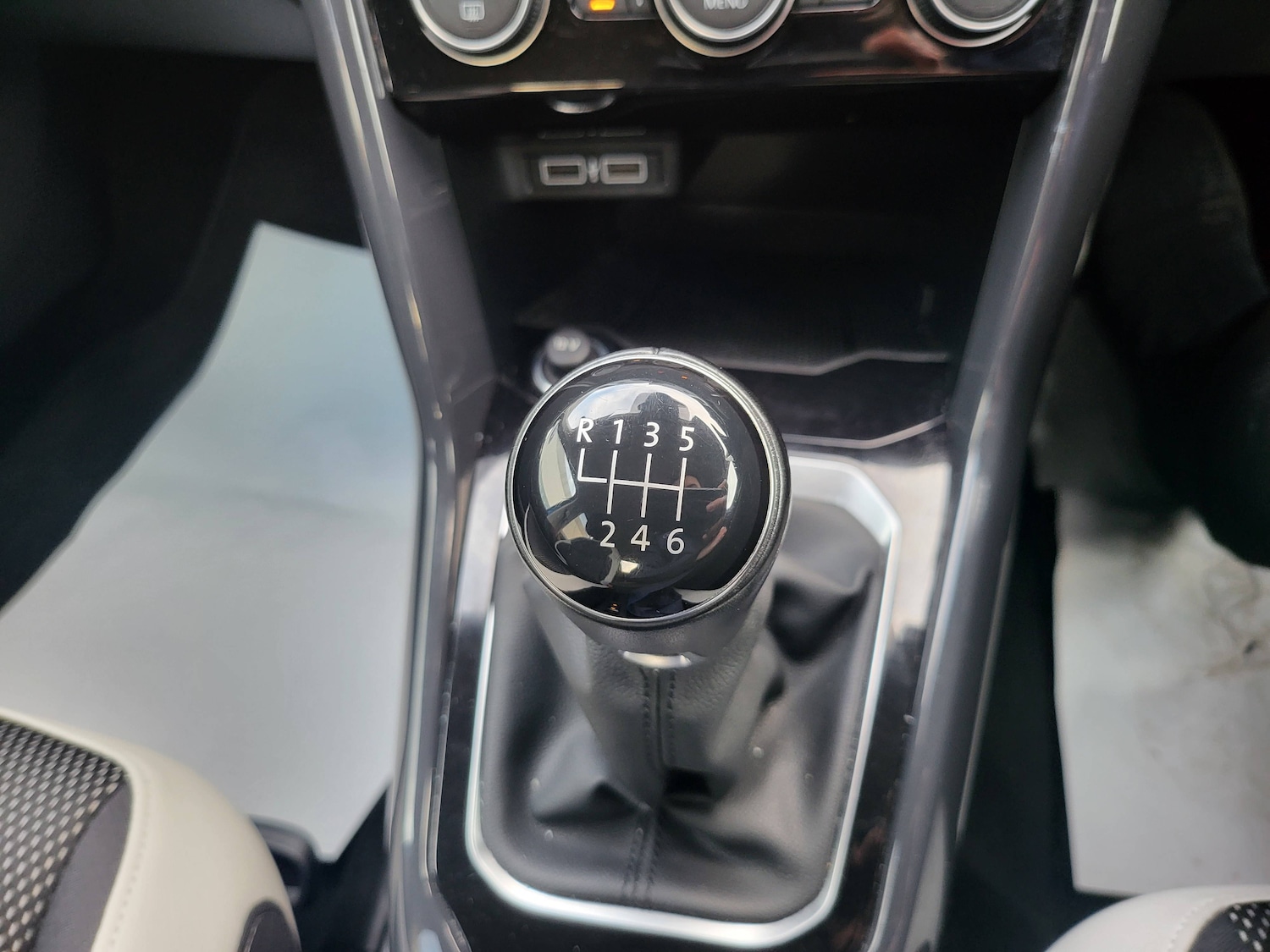 Used Volkswagen T-Roc 2018 for sale - 77421301: Photo 35