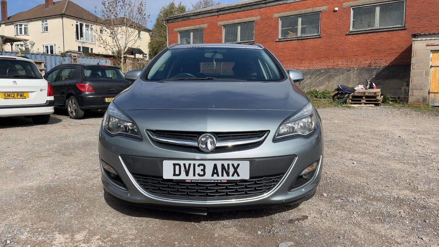 Used Vauxhall Astra 2013 for sale - 78128200: Photo 2