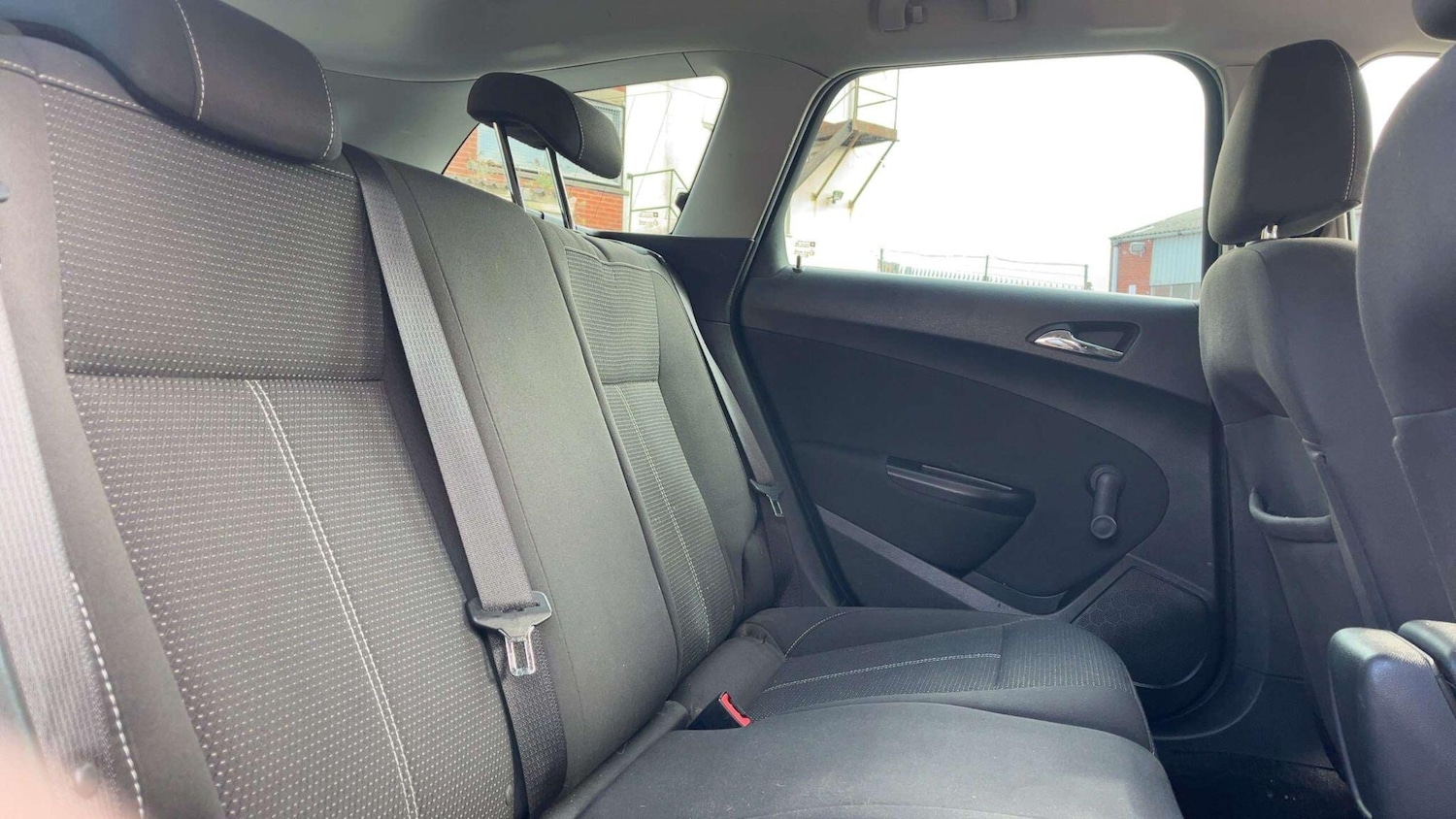 Used Vauxhall Astra 2013 for sale - 78128200: Photo 8