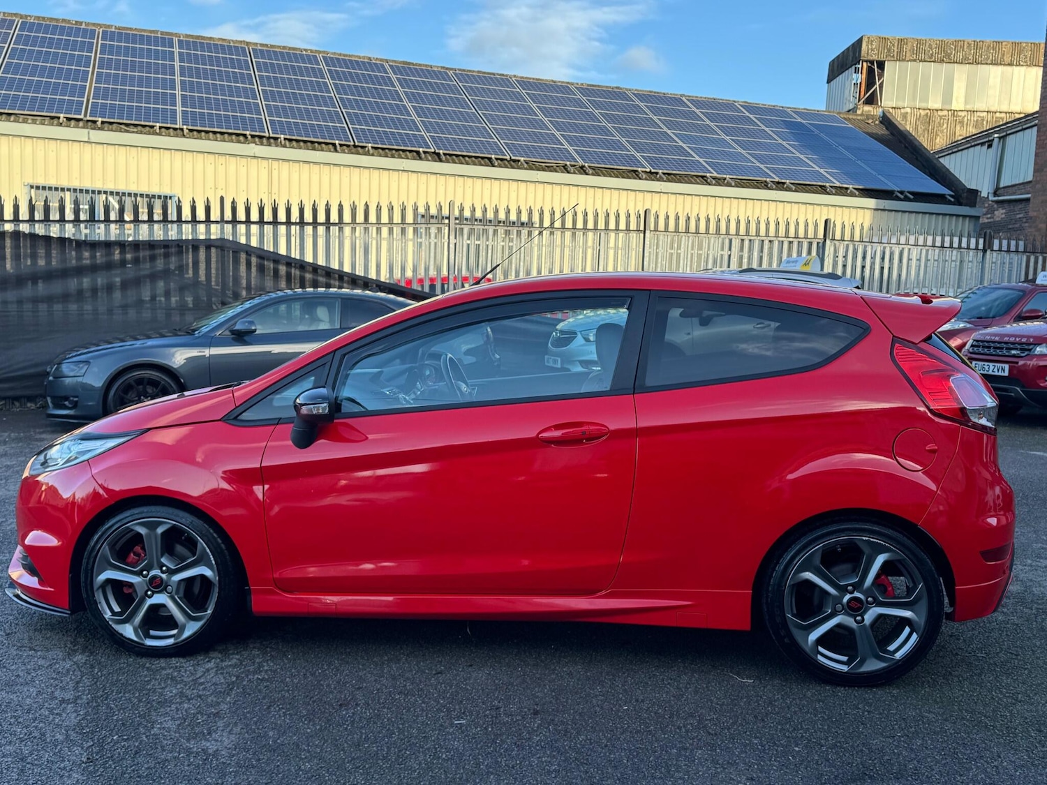 Used Ford Fiesta 2014 for sale - 76607673: Photo 2