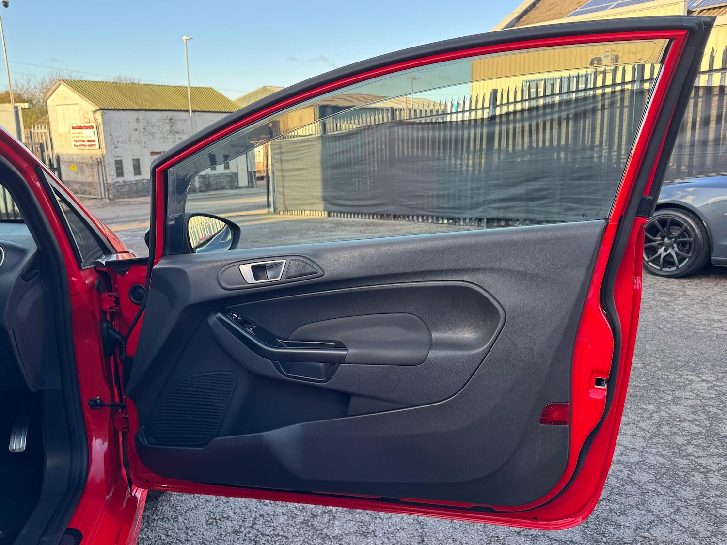 Used Ford Fiesta 2014 for sale - 76607673: Photo 25