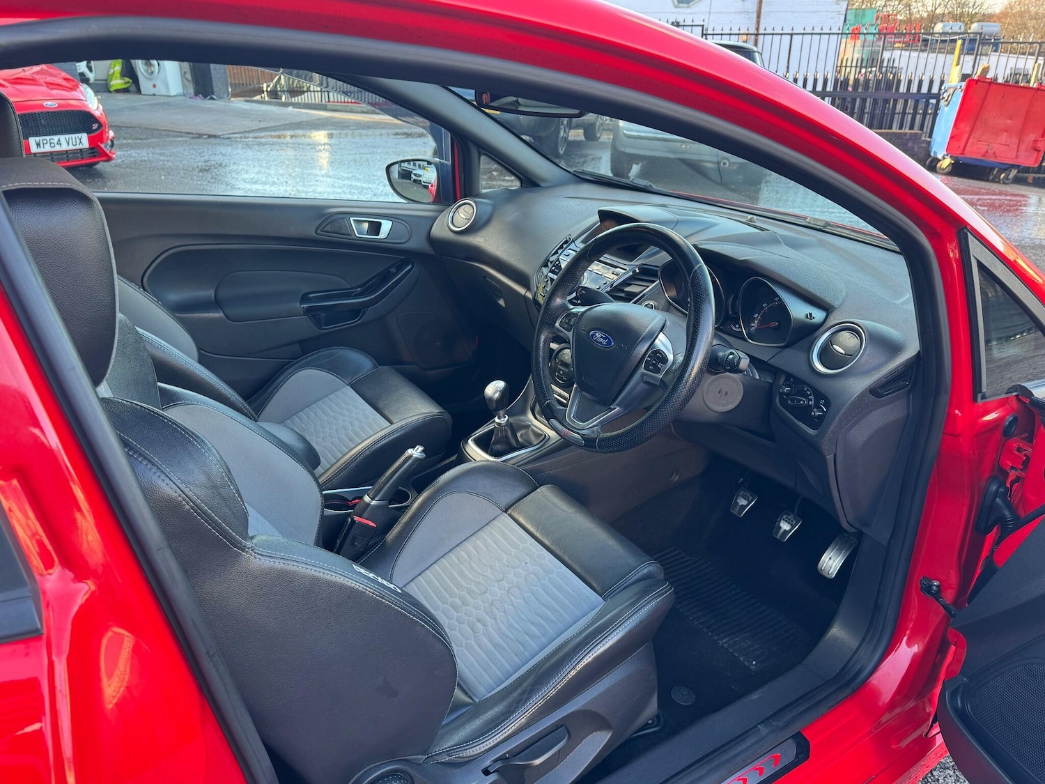 Used Ford Fiesta 2014 for sale - 76607673: Photo 28