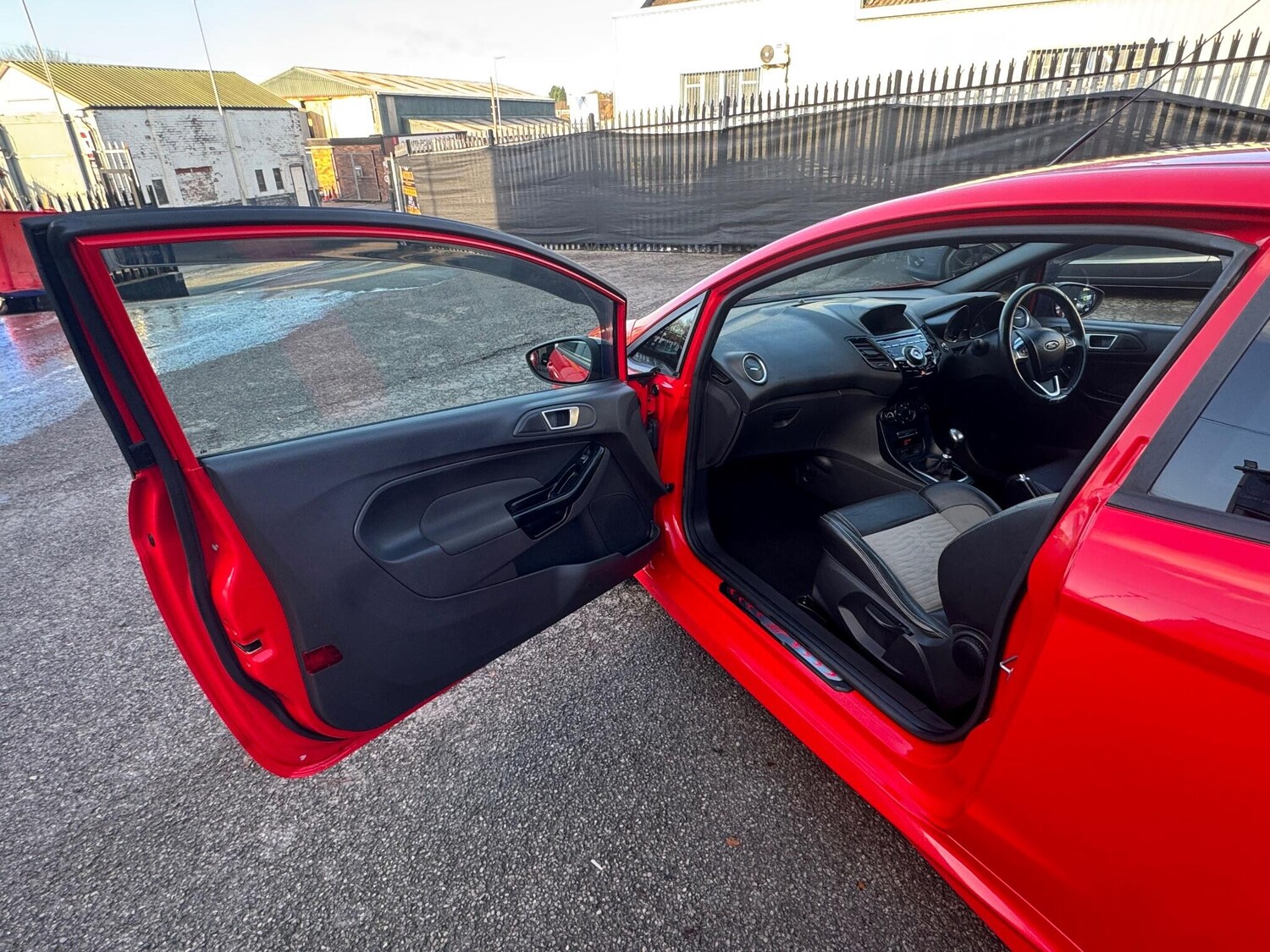 Used Ford Fiesta 2014 for sale - 76607673: Photo 31