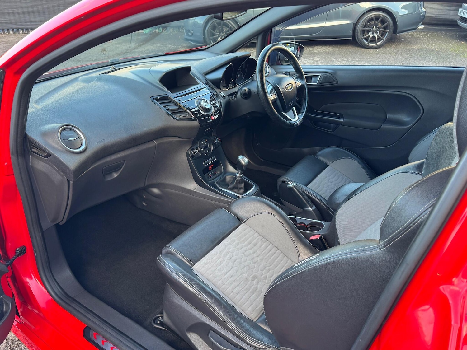 Used Ford Fiesta 2014 for sale - 76607673: Photo 33