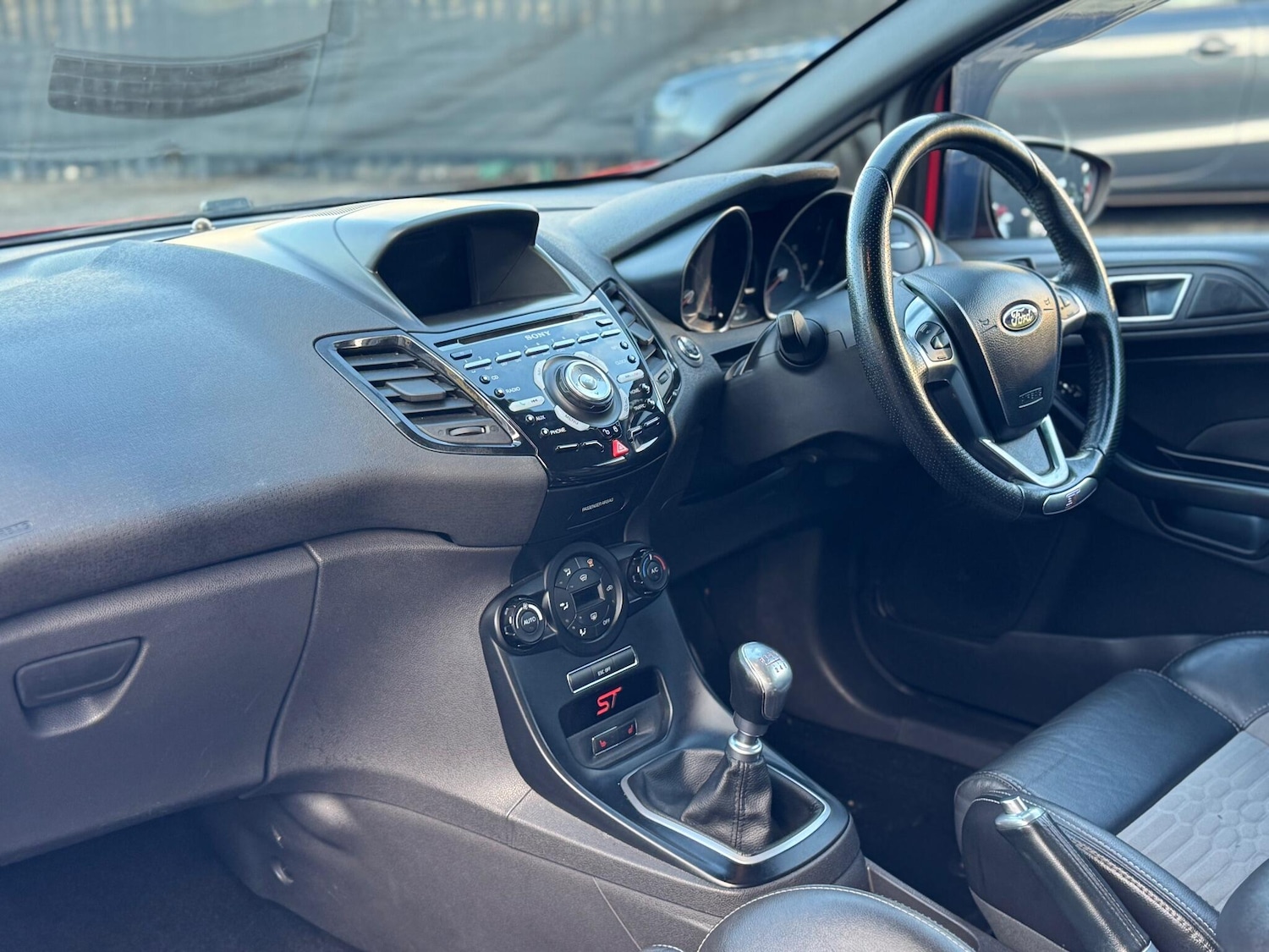 Used Ford Fiesta 2014 for sale - 76607673: Photo 36