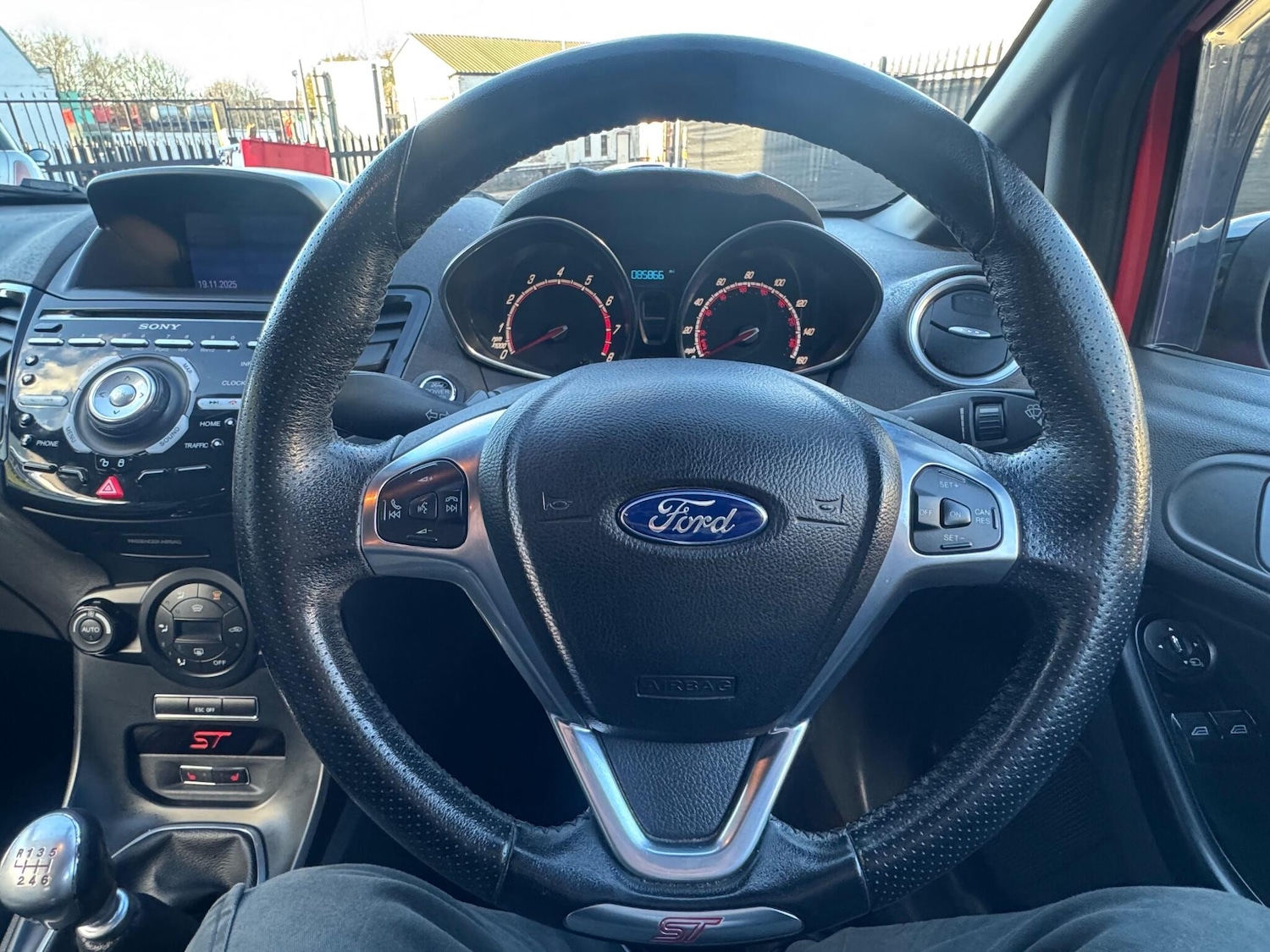 Used Ford Fiesta 2014 for sale - 76607673: Photo 37