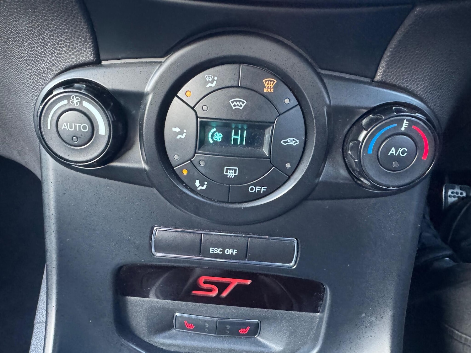 Used Ford Fiesta 2014 for sale - 76607673: Photo 46