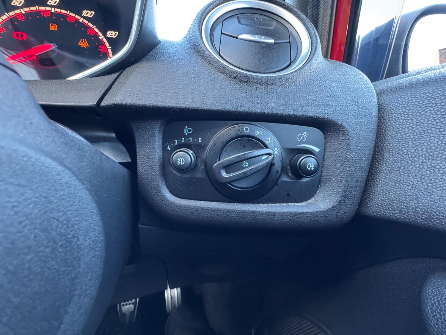 Used Ford Fiesta 2014 for sale - 76607673: Photo 49