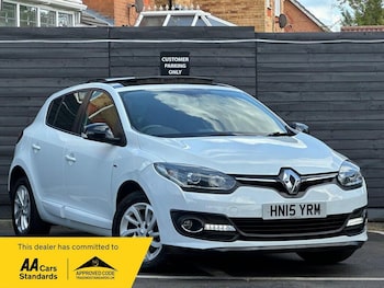 Used Renault Megane 2015 for sale - 76194047: Photo