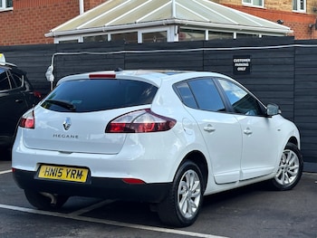 Used Renault Megane 2015 for sale - 76194047: Photo