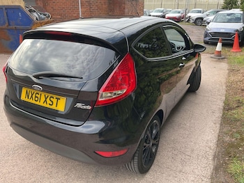 Used Ford Fiesta 2011 for sale - 76239720: Photo