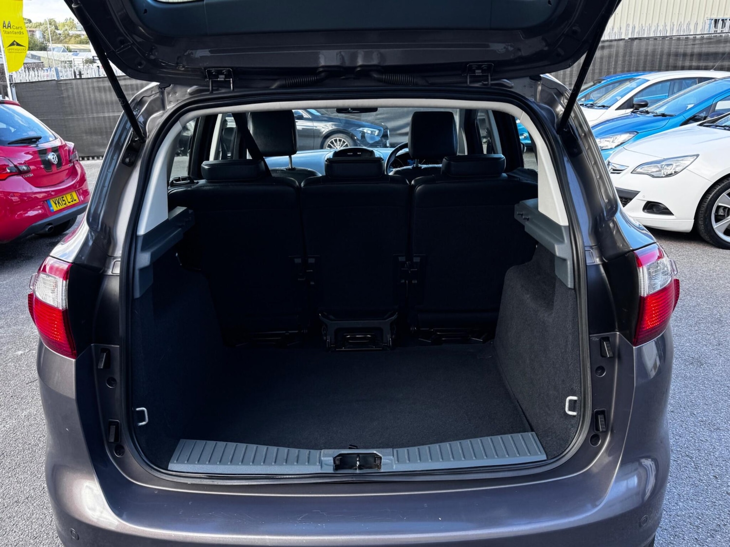 Used Ford C-Max 2013 for sale - 76371234: Photo 36