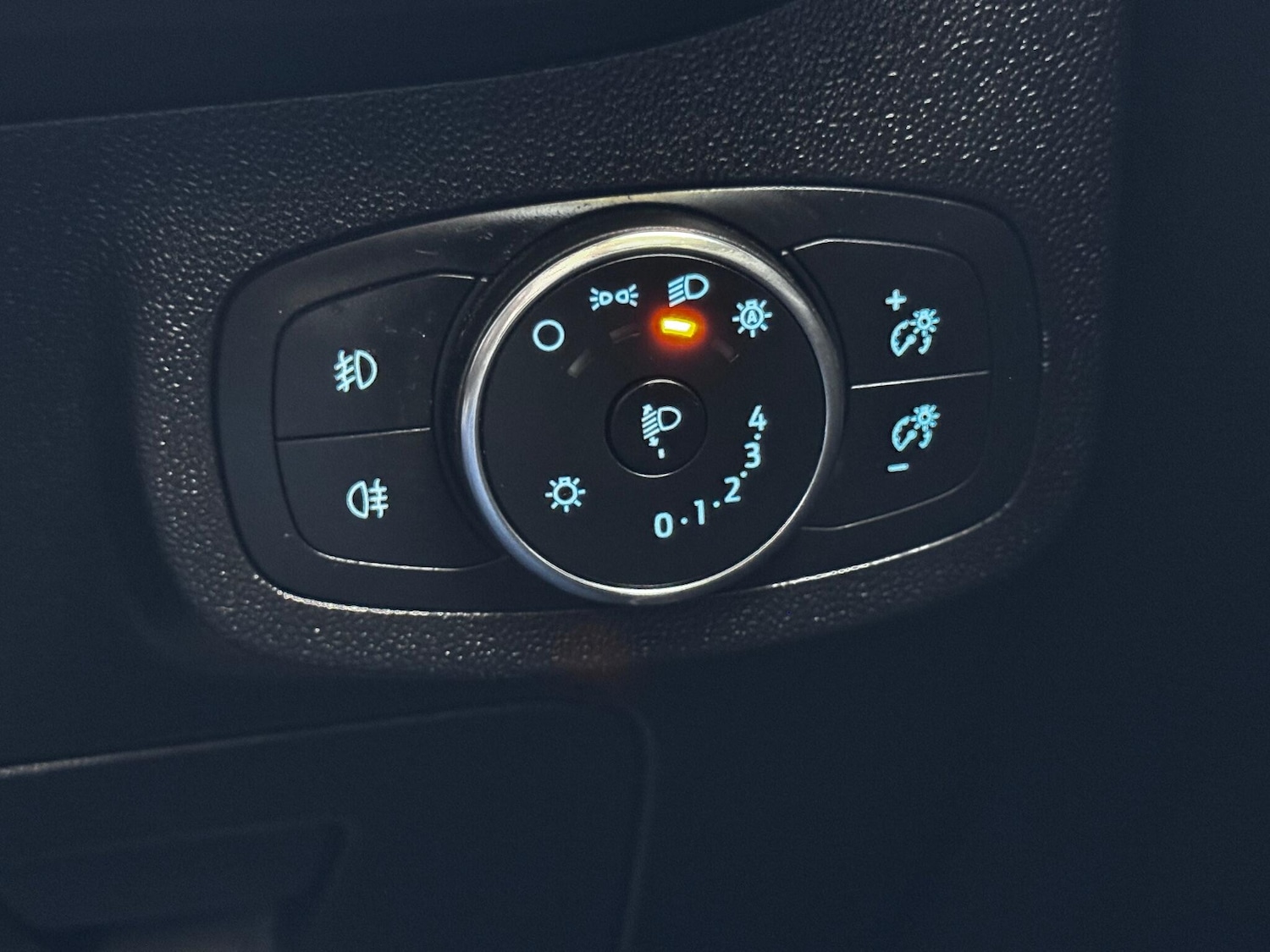 Used Ford Fiesta 2017 for sale - 76194039: Photo 27