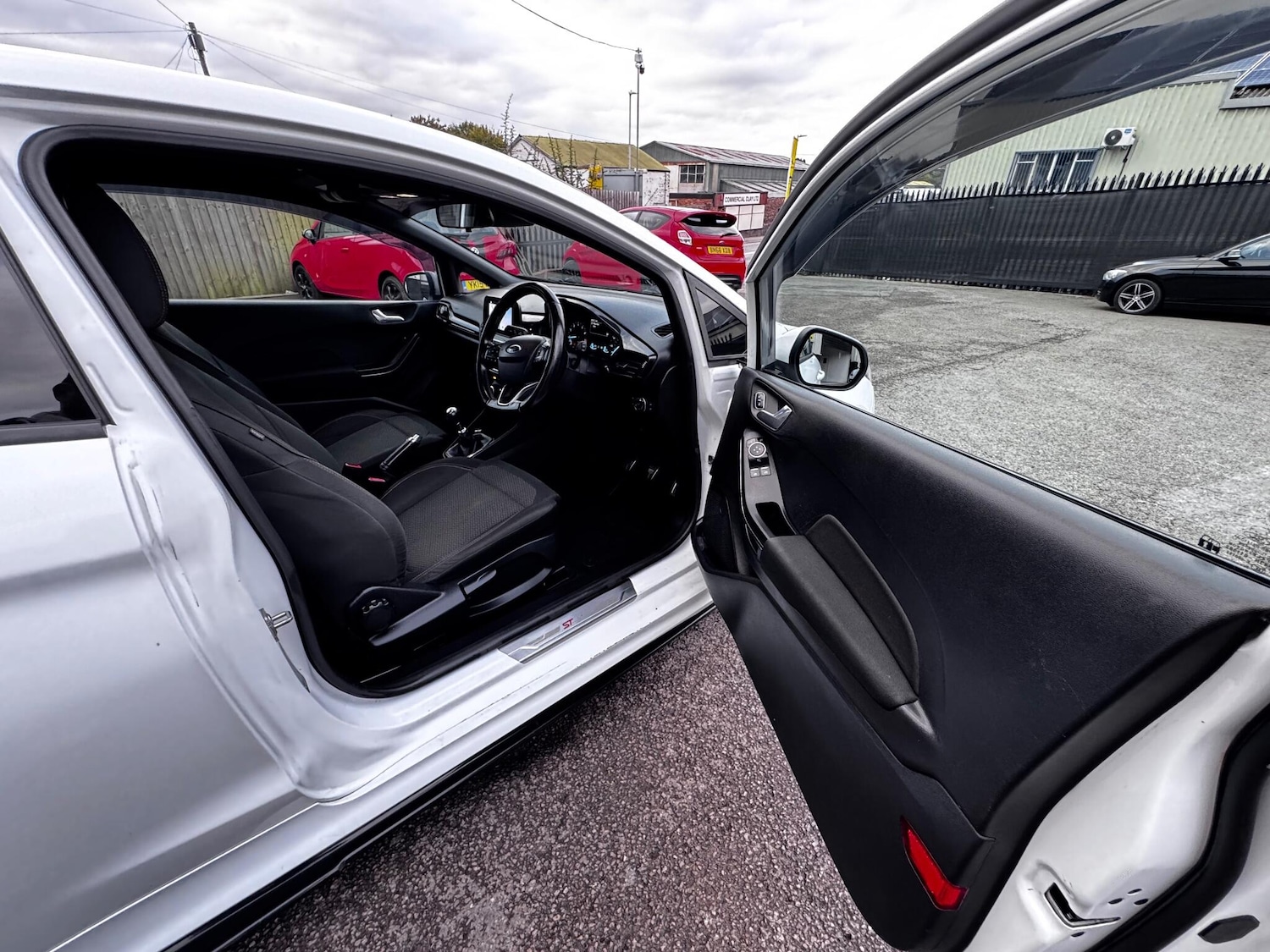 Used Ford Fiesta 2017 for sale - 76194039: Photo 33