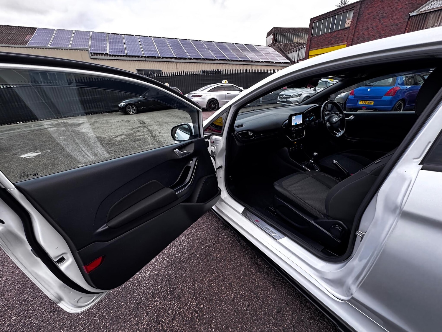 Used Ford Fiesta 2017 for sale - 76194039: Photo 34