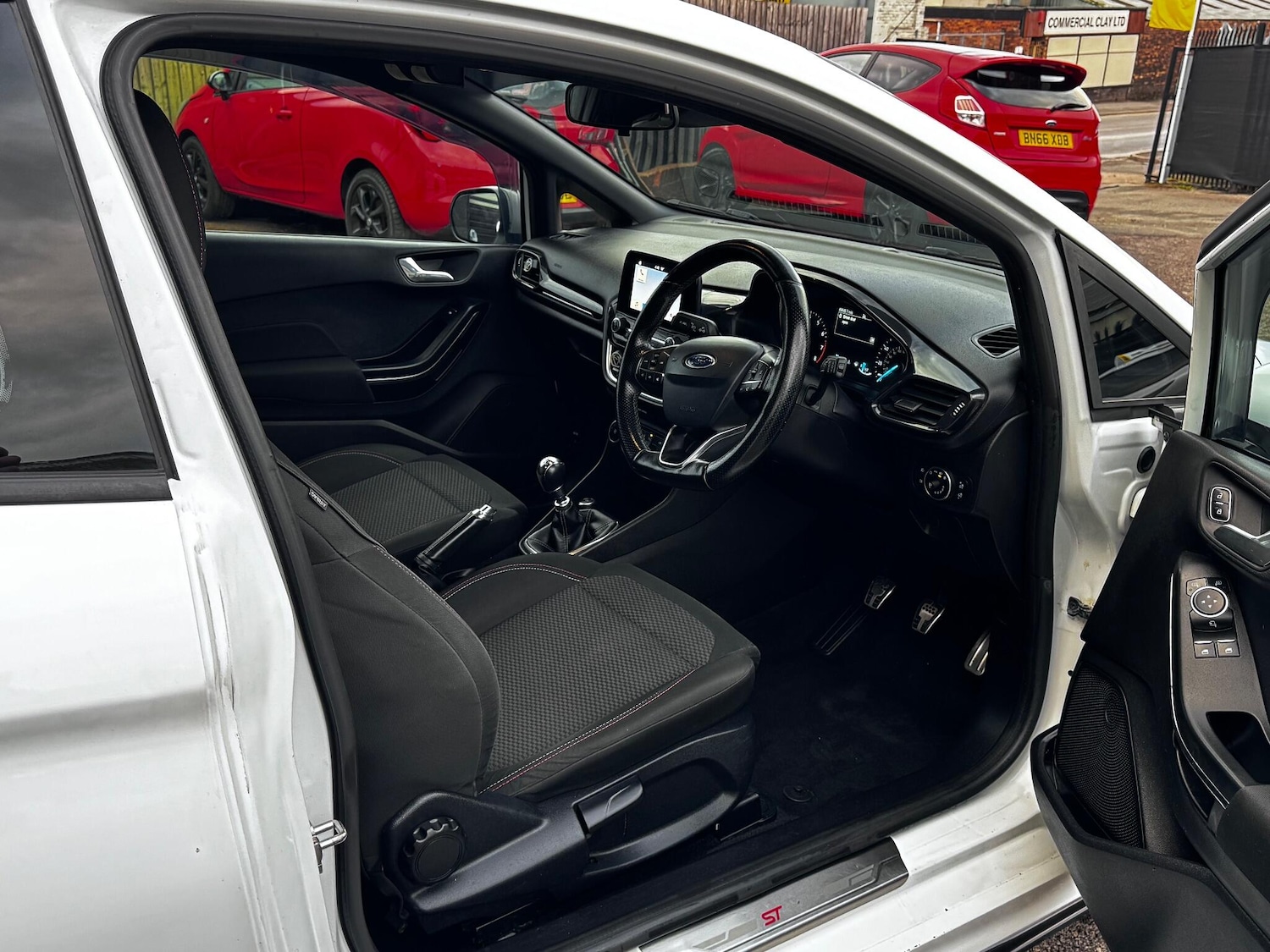 Used Ford Fiesta 2017 for sale - 76194039: Photo 47