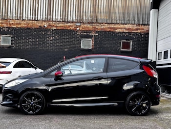 Used Ford Fiesta 2016 for sale - 76194037: Photo