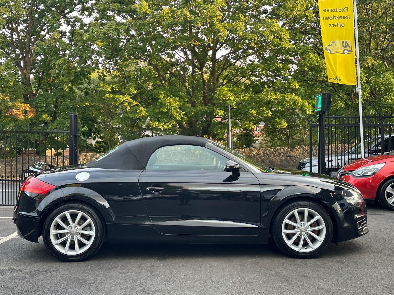 Used Audi TT 2014 for sale - 76194052: Photo 2