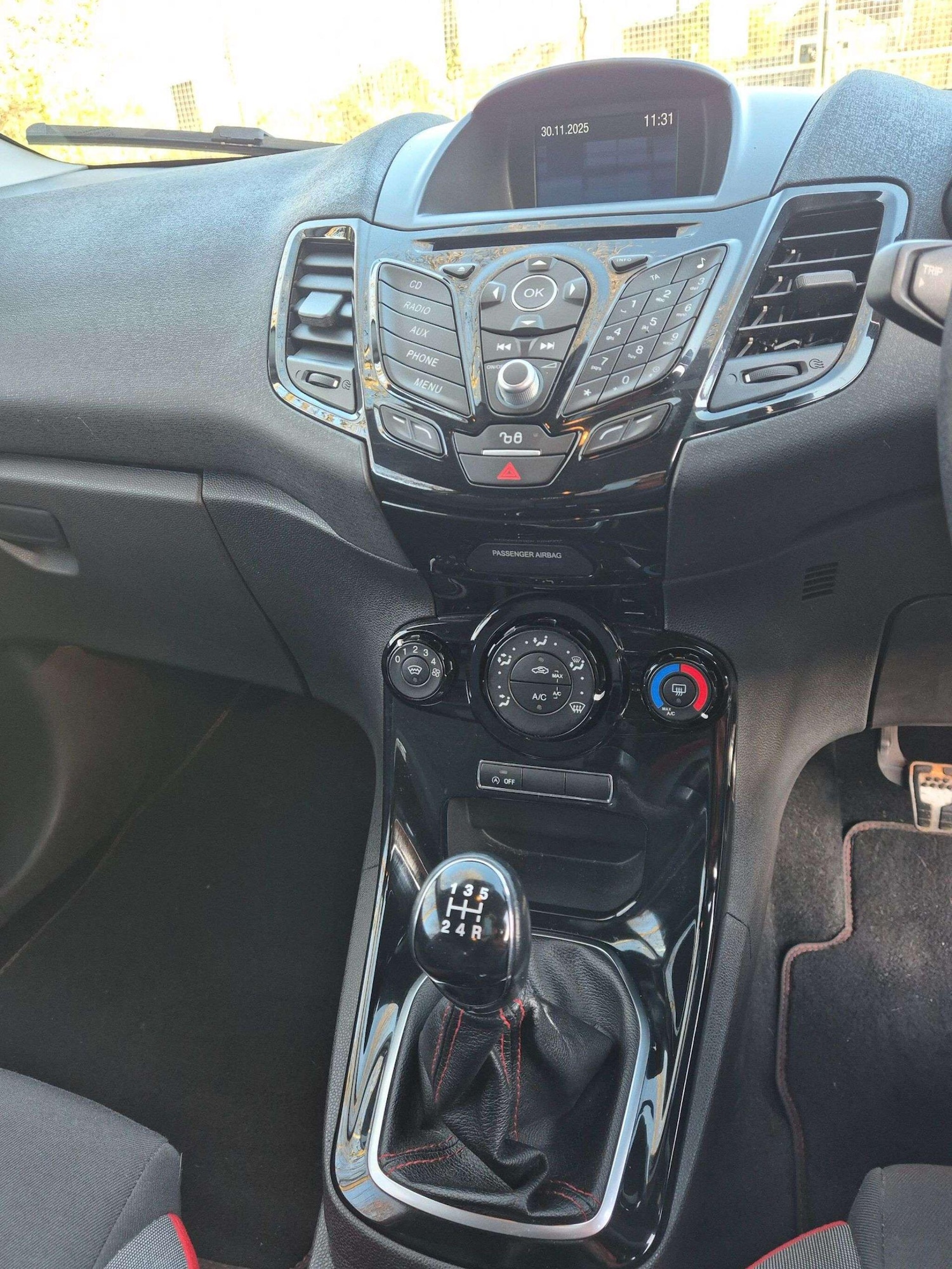 Used Ford Fiesta 2015 for sale - 76855848: Photo 10