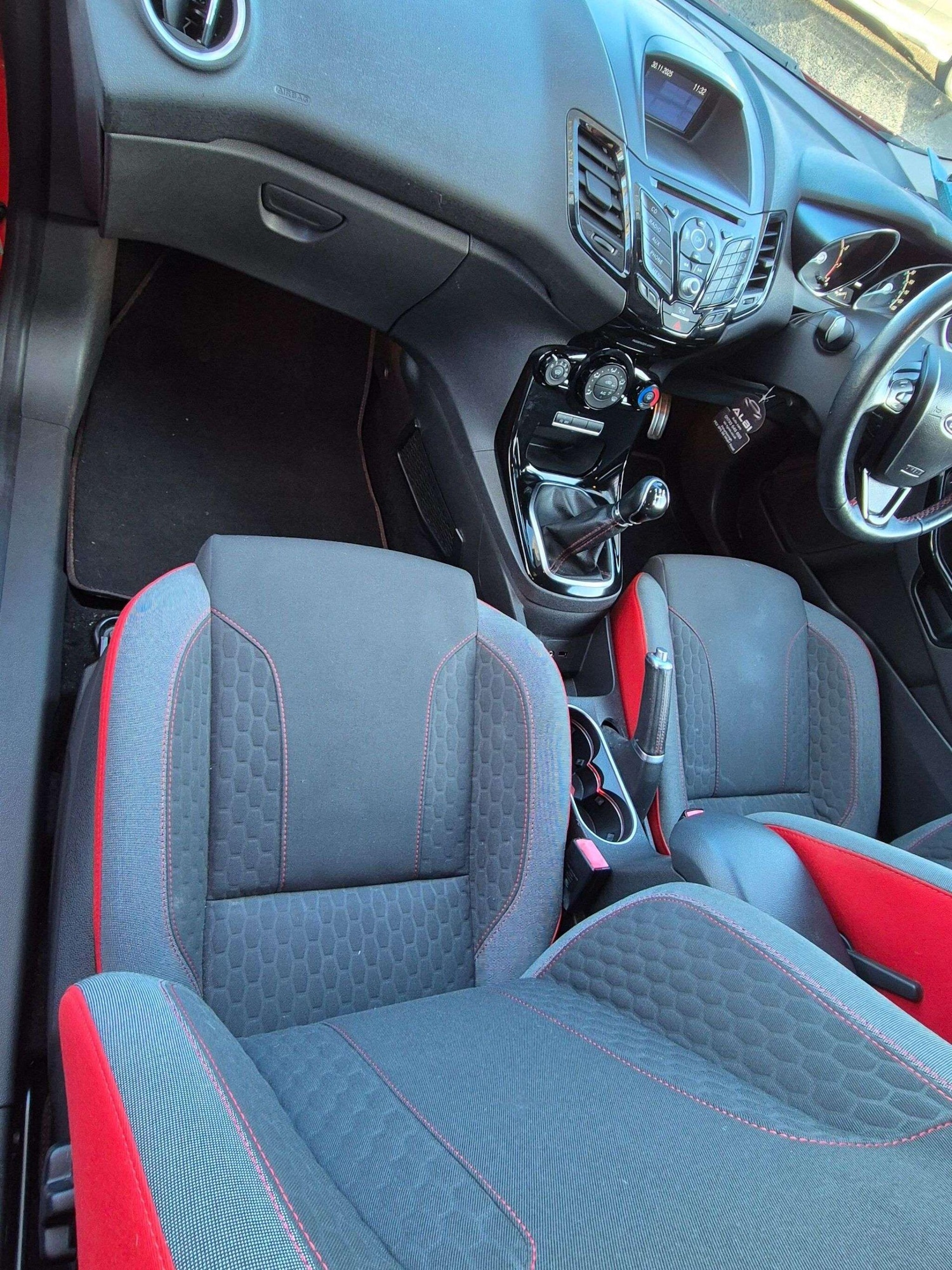 Used Ford Fiesta 2015 for sale - 76855848: Photo 9