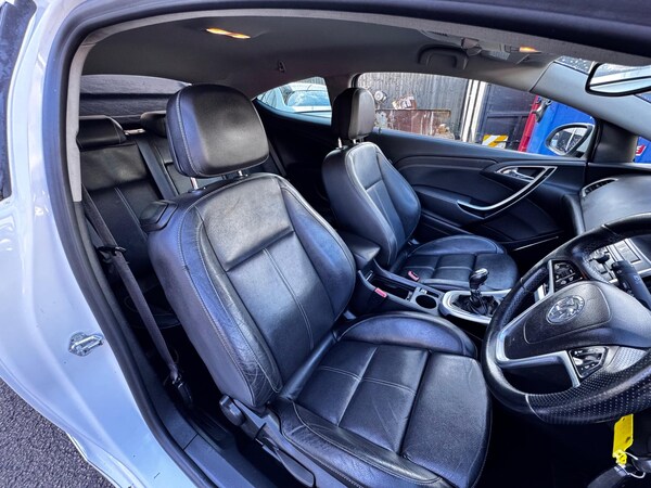 Used Vauxhall Astra GTC 2012 for sale - 76226808: Photo 12